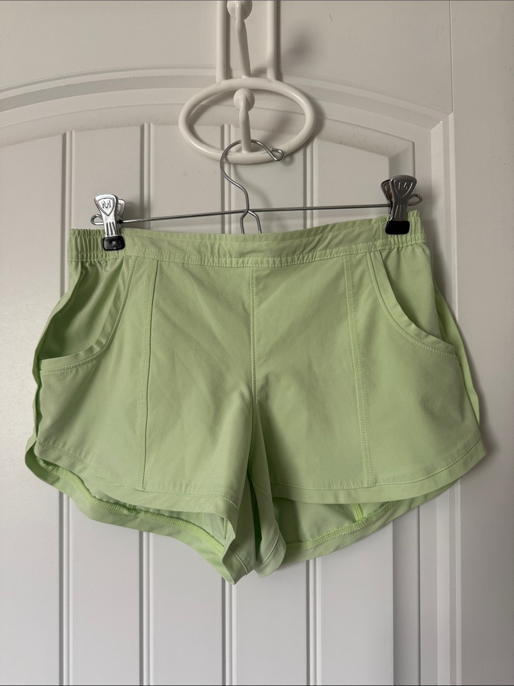 Athleta - Light Green Athletic Shorts with Elastic Waist - Size XS